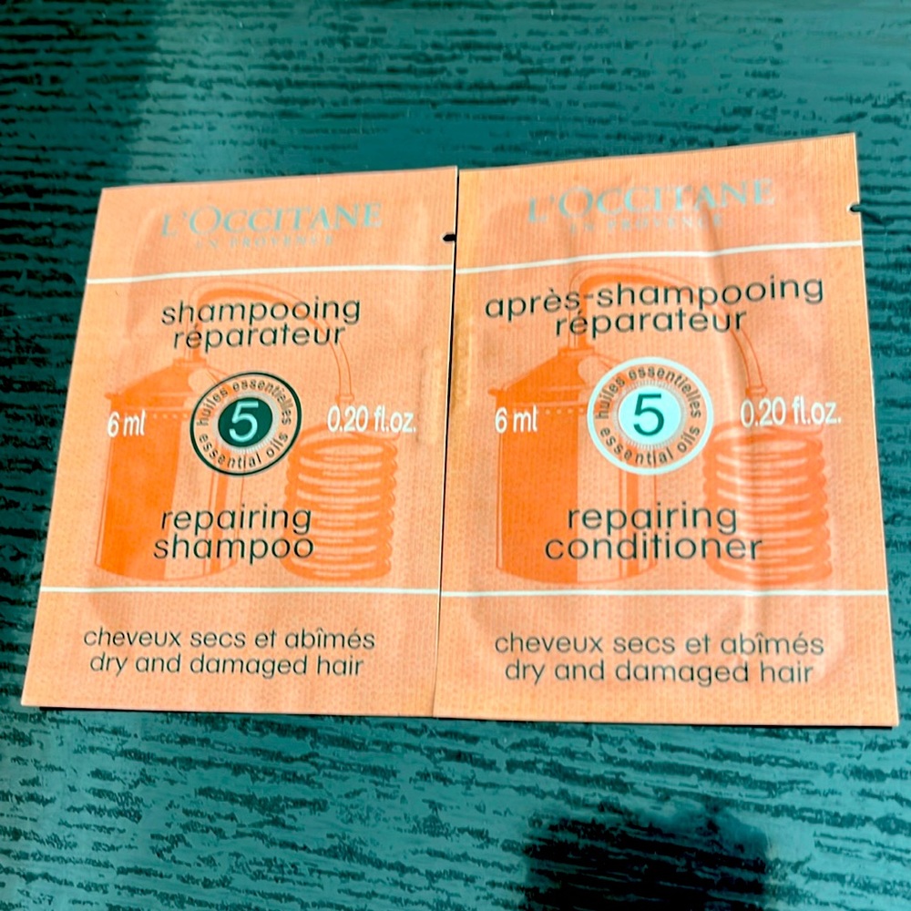 L’Occitane shampoo and conditioner sachets. NWOT